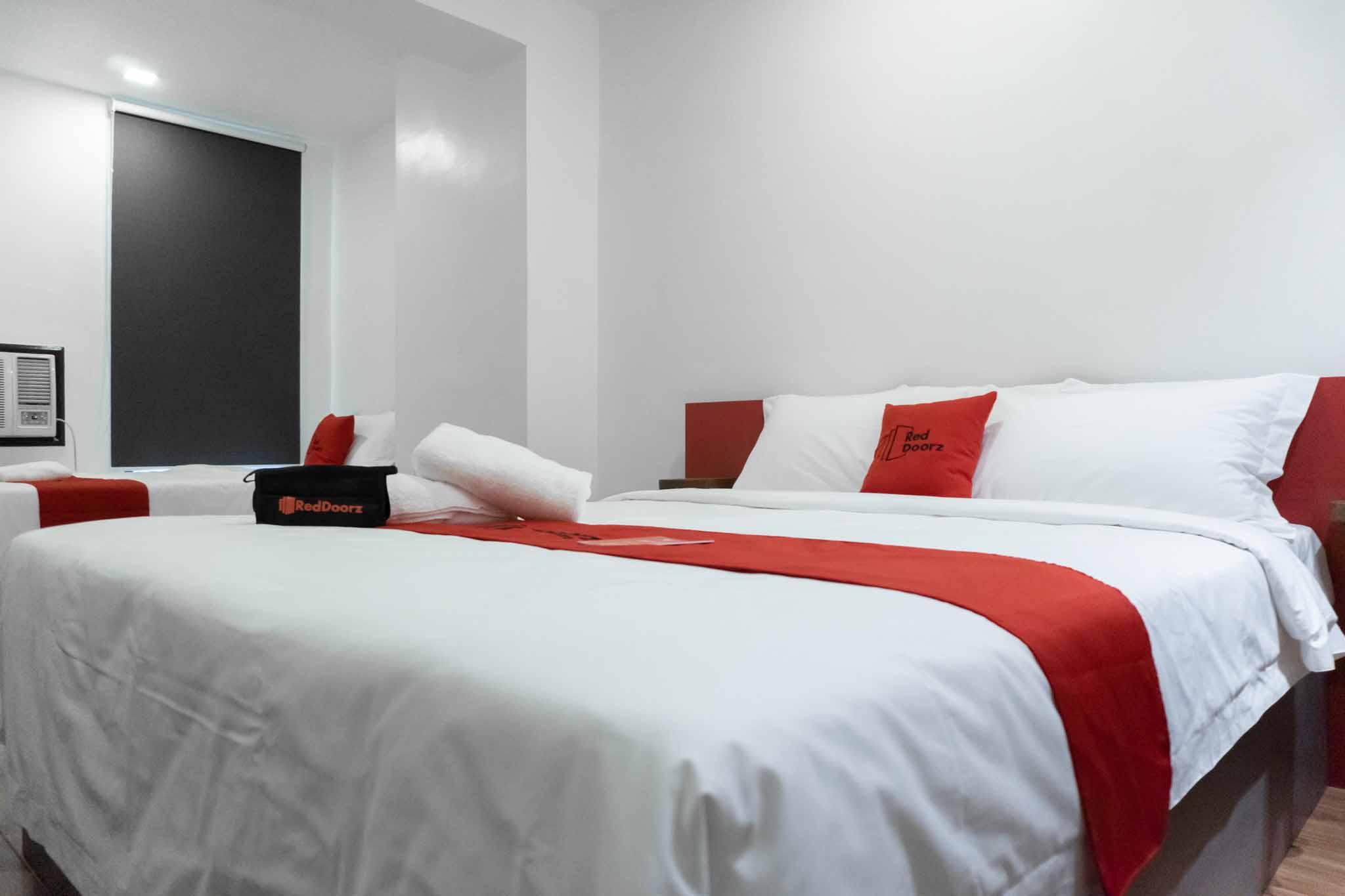 Reddoorz Plus At Mm Hotel Las Pinas Former Reddoorz Plus Near Bamboo Organ Εξωτερικό φωτογραφία