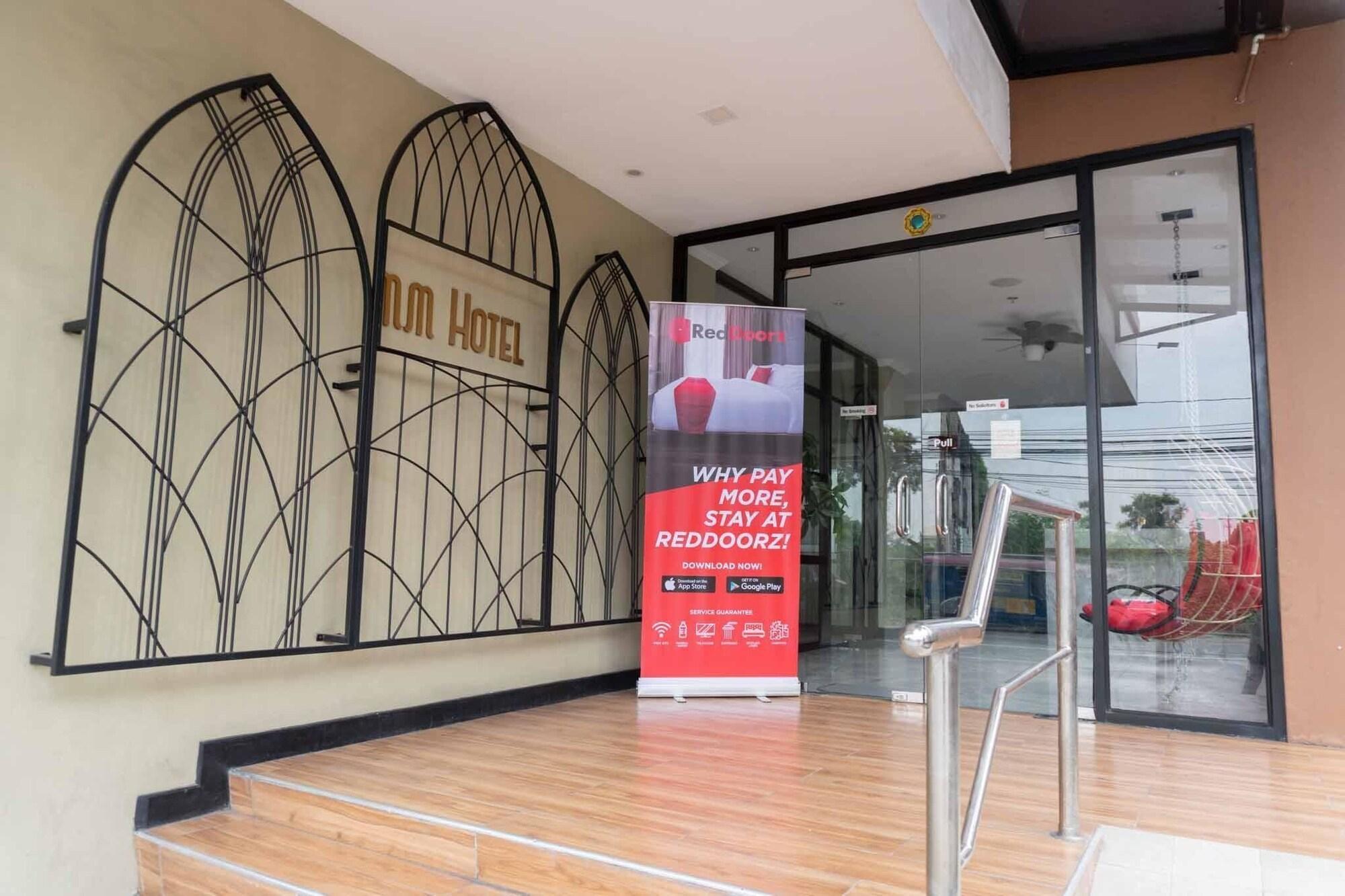 Reddoorz Plus At Mm Hotel Las Pinas Former Reddoorz Plus Near Bamboo Organ Εξωτερικό φωτογραφία