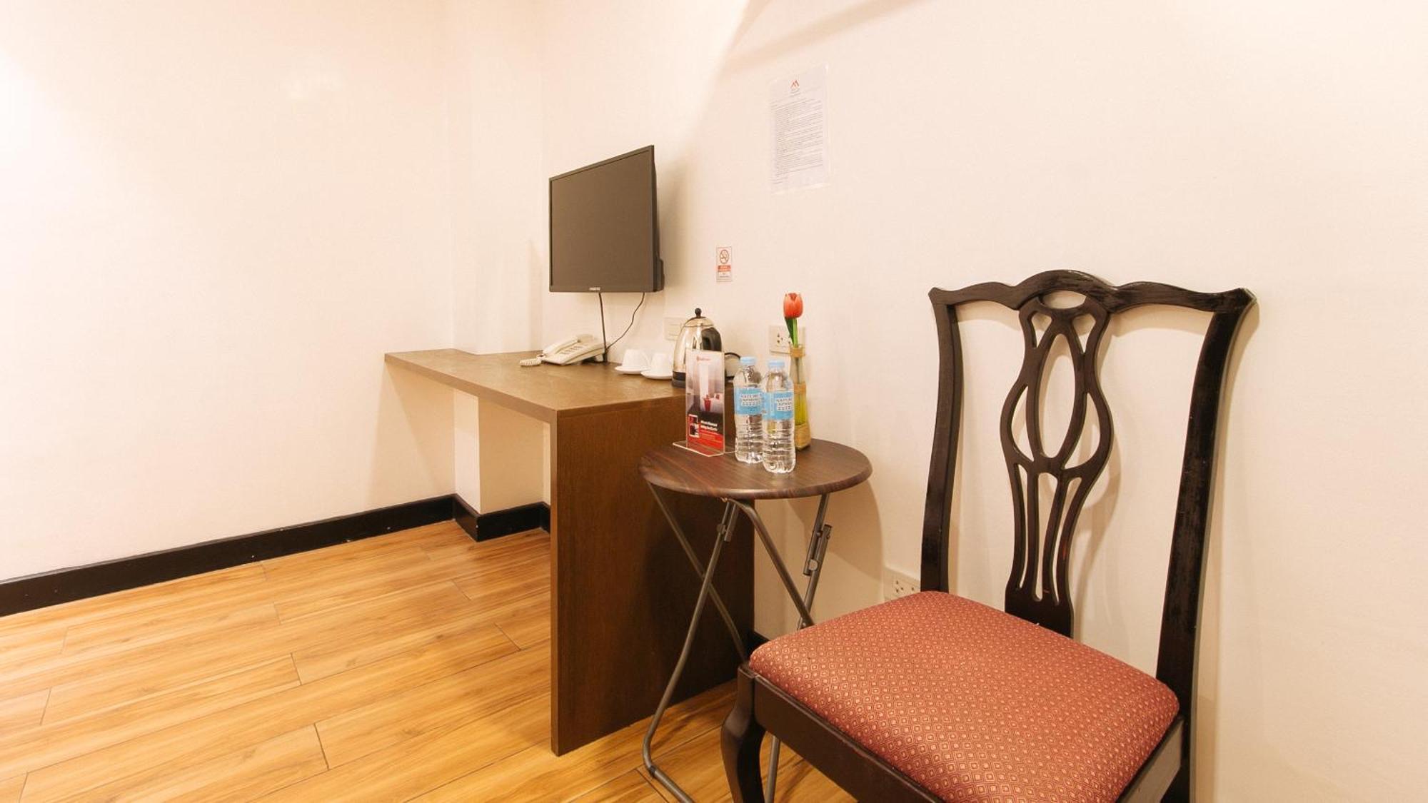 Reddoorz Plus At Mm Hotel Las Pinas Former Reddoorz Plus Near Bamboo Organ Εξωτερικό φωτογραφία