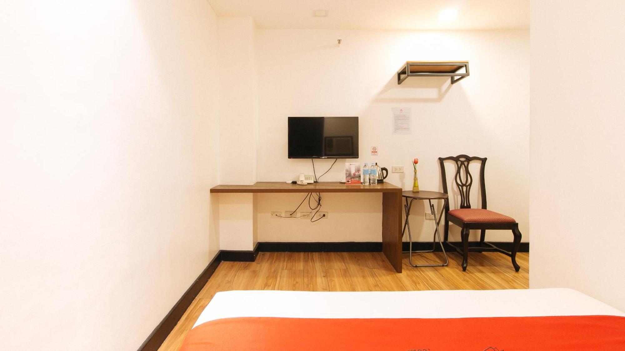 Reddoorz Plus At Mm Hotel Las Pinas Former Reddoorz Plus Near Bamboo Organ Εξωτερικό φωτογραφία