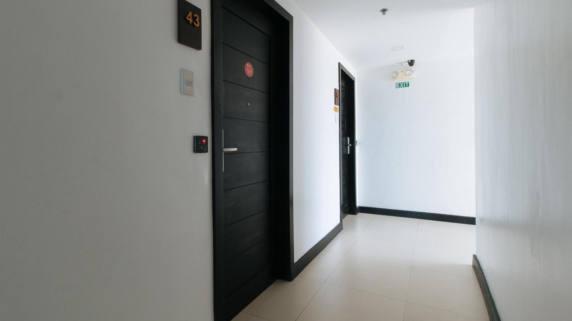 Reddoorz Plus At Mm Hotel Las Pinas Former Reddoorz Plus Near Bamboo Organ Εξωτερικό φωτογραφία
